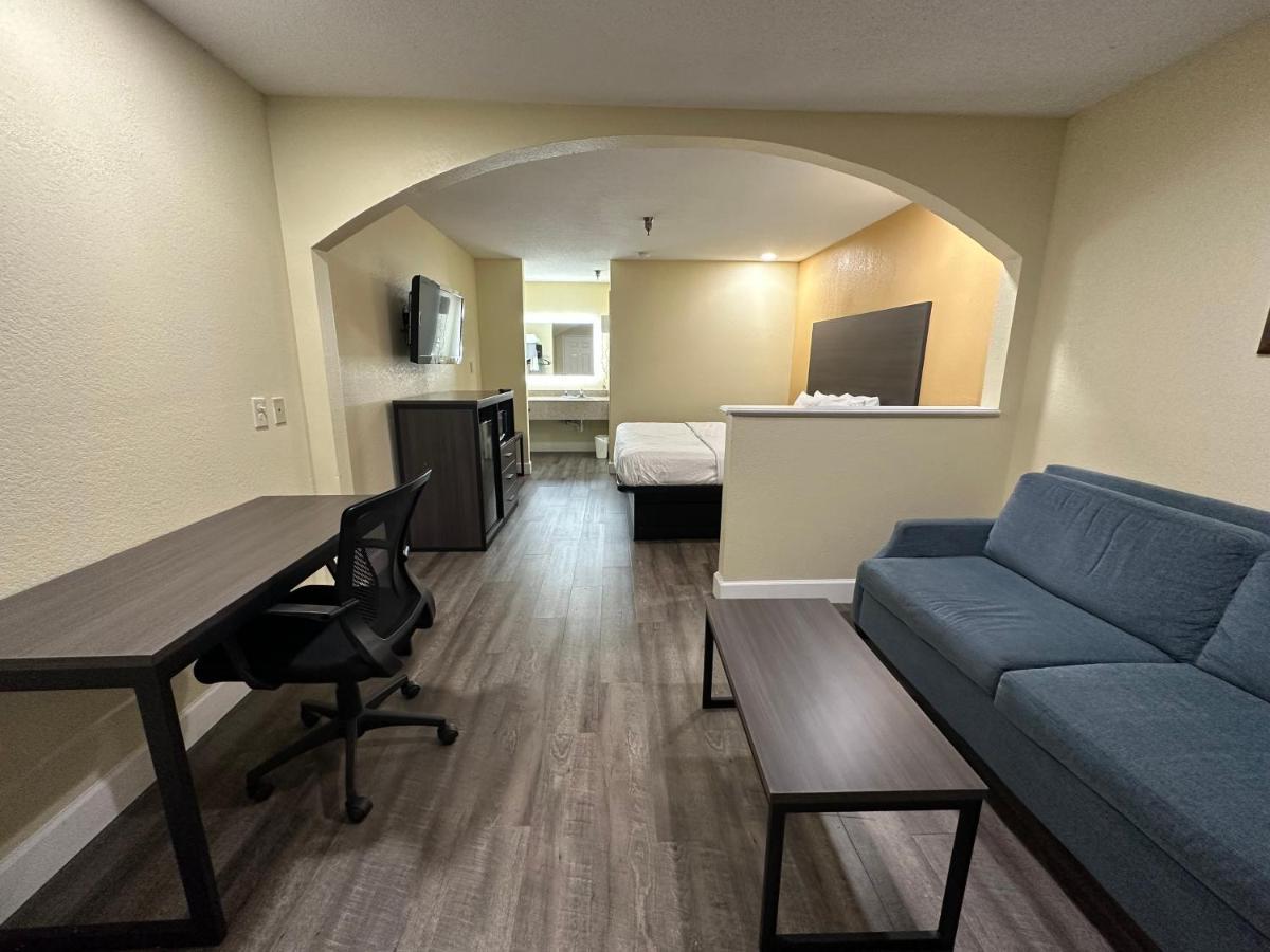 Rodeway Inn & Suites Hwy 290 Nw Houston Exteriér fotografie