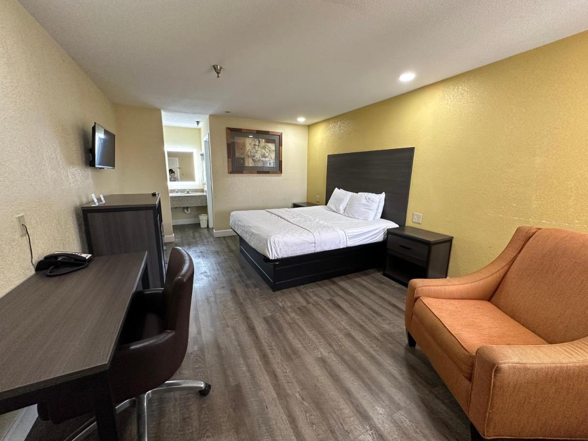 Rodeway Inn & Suites Hwy 290 Nw Houston Exteriér fotografie