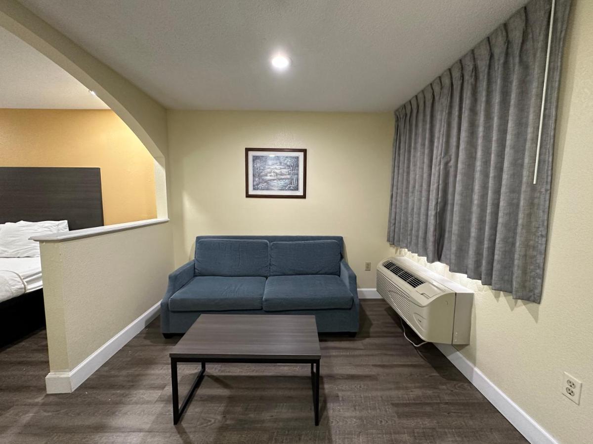 Rodeway Inn & Suites Hwy 290 Nw Houston Exteriér fotografie